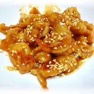 炒り胡麻たっぷり鶏皮の甘辛煮